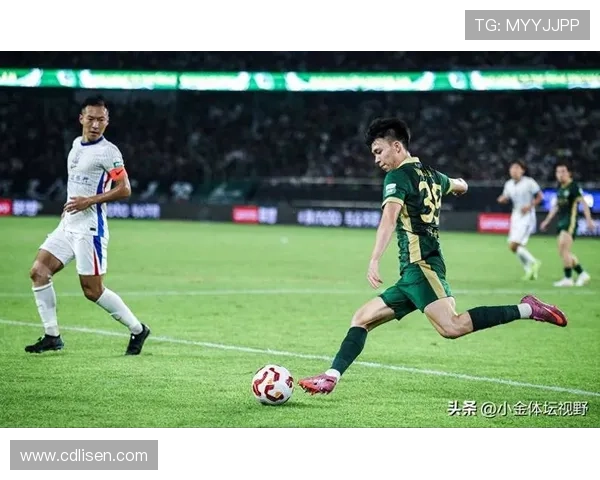 新星崭露头角 一场比赛吸引20家豪门球探亲临观战 新星崭露头角 一场比赛吸引20家豪门球探亲临观战